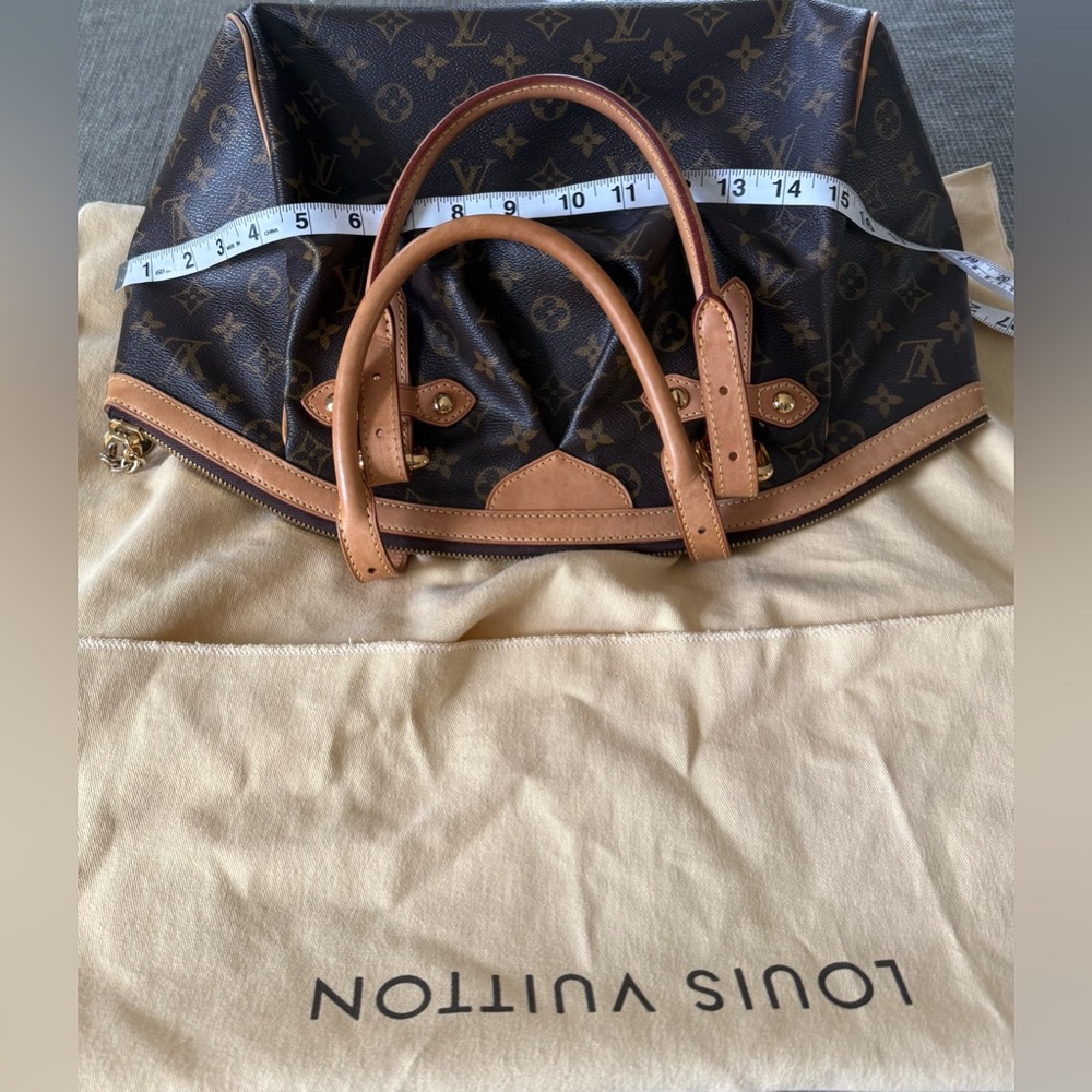 Authentic Louis Vuitton Zipper bag. Like new! In excellent conditions, - Picture 16 of 17
